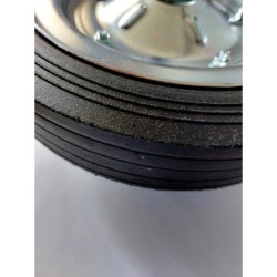 Koło fi. 150 mm metalowo-gumowe , skrętne N: 130kg / 72M