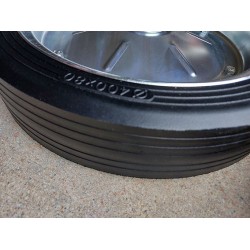 Koło fi. 300 mm metalowo-gumowe , skrętne N: 250kg / 1002MD